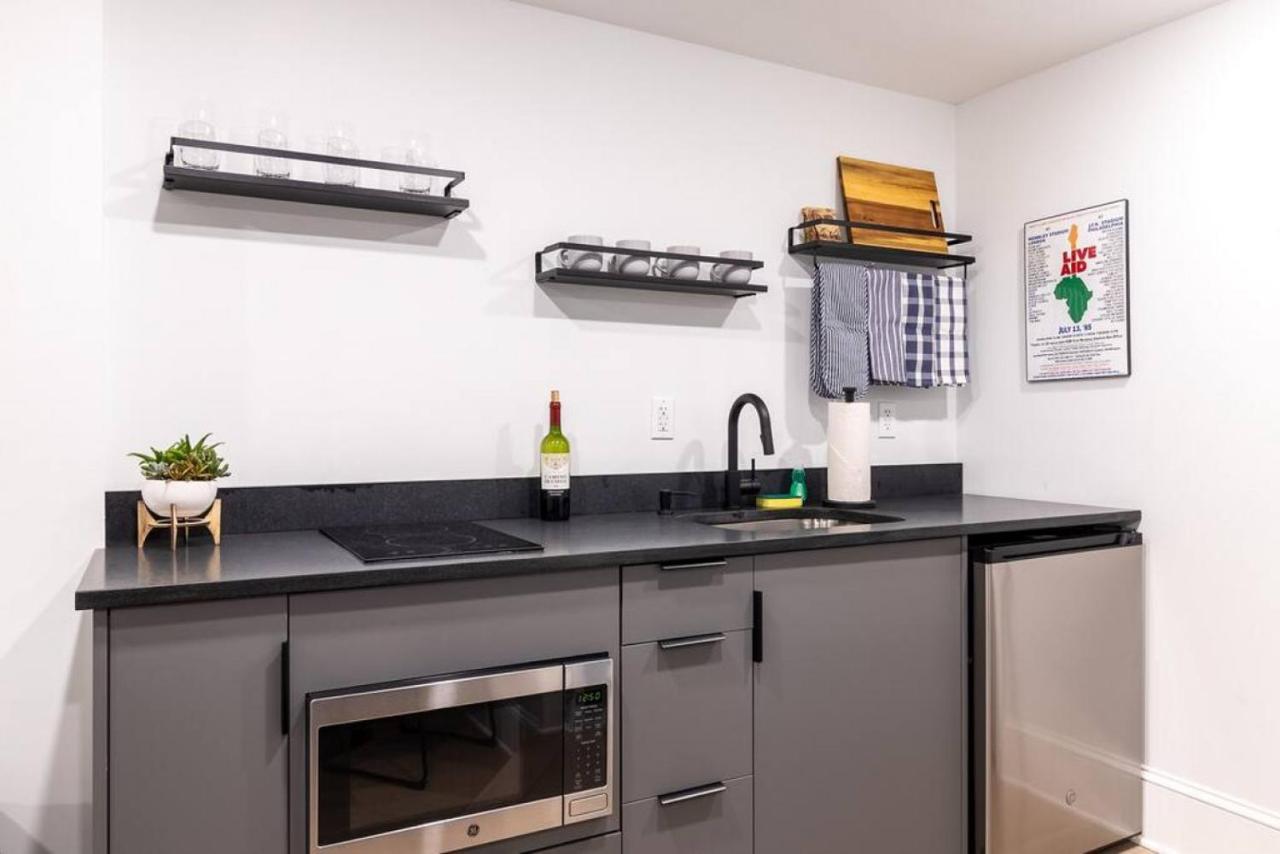 Thena Hotel - Spacious 1 Bedroom Philadelphia Bagian luar foto
