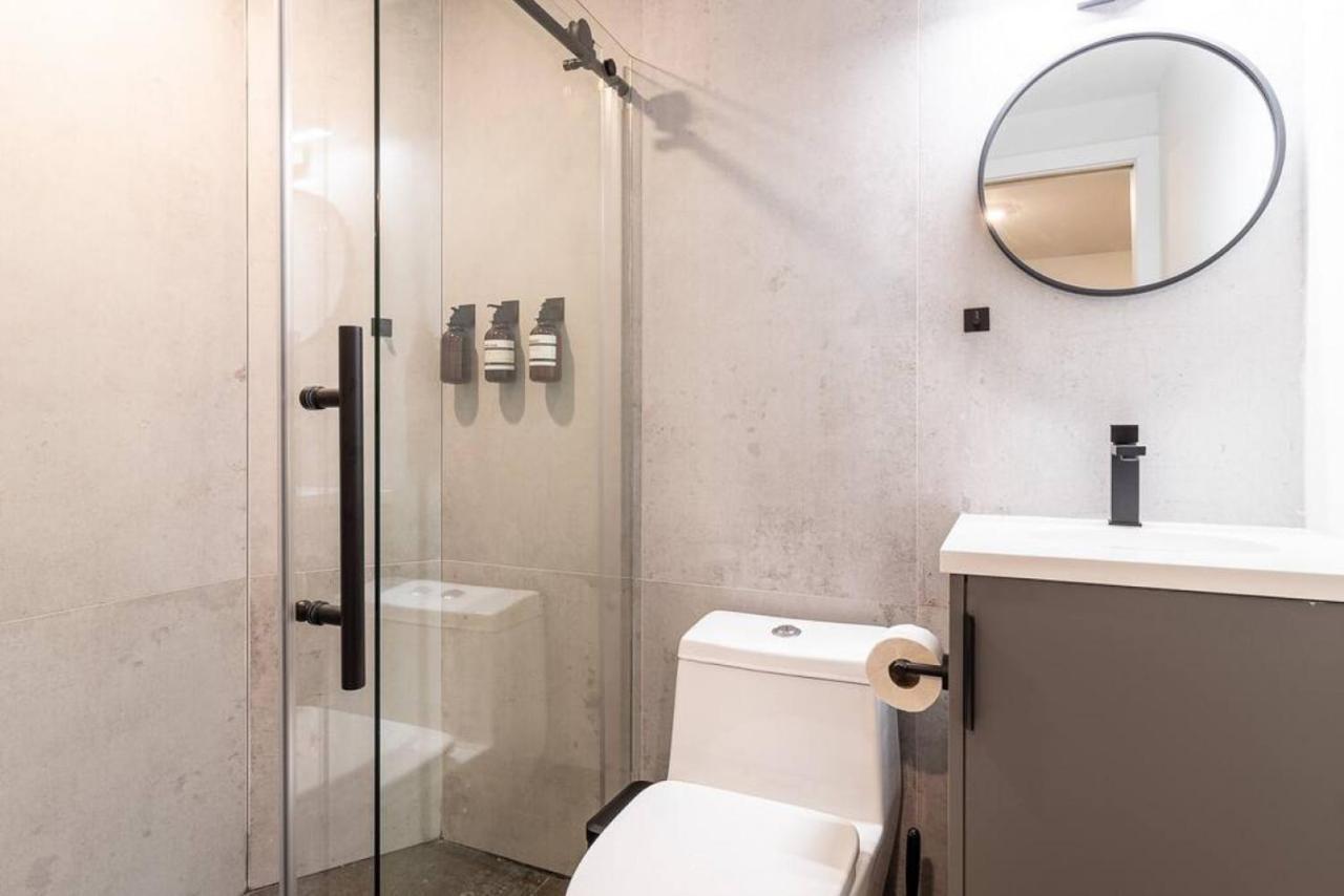 Thena Hotel - Spacious 1 Bedroom Philadelphia Bagian luar foto